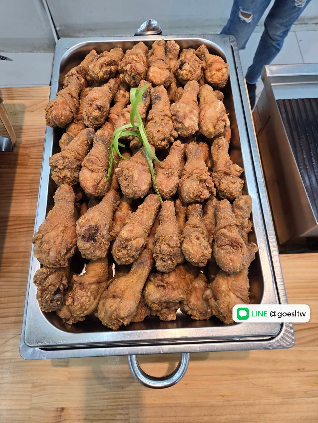 PHILINTER 午晚餐自助餐的炸雞腿