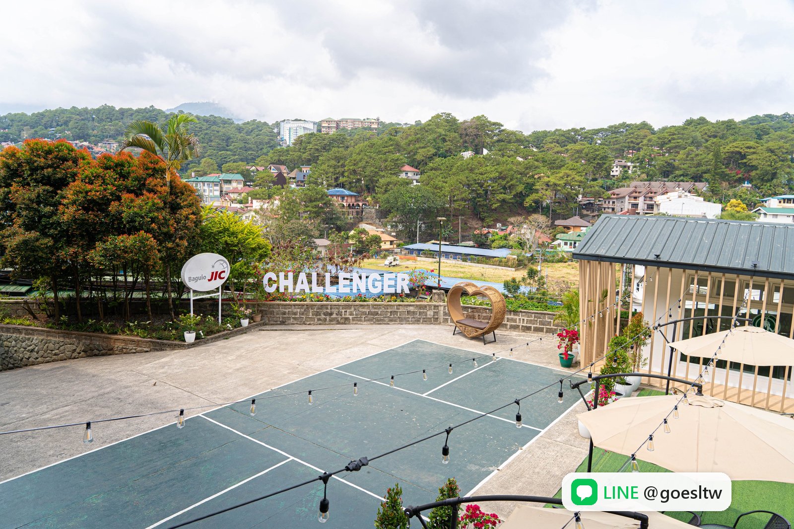 JIC 挑戰校區運動場,可遠眺碧瑤市景
