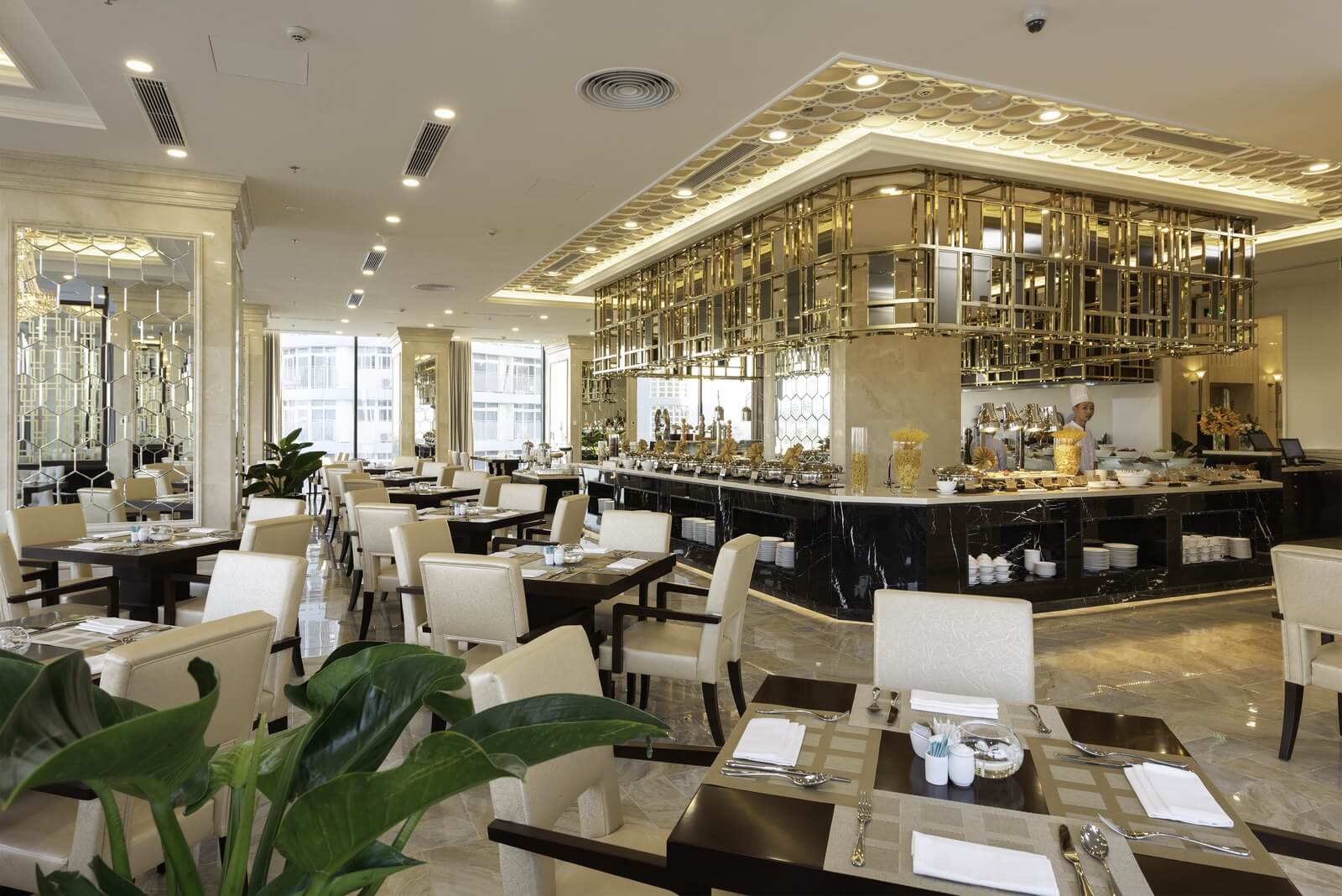 Melia 河畔飯店早餐餐廳
