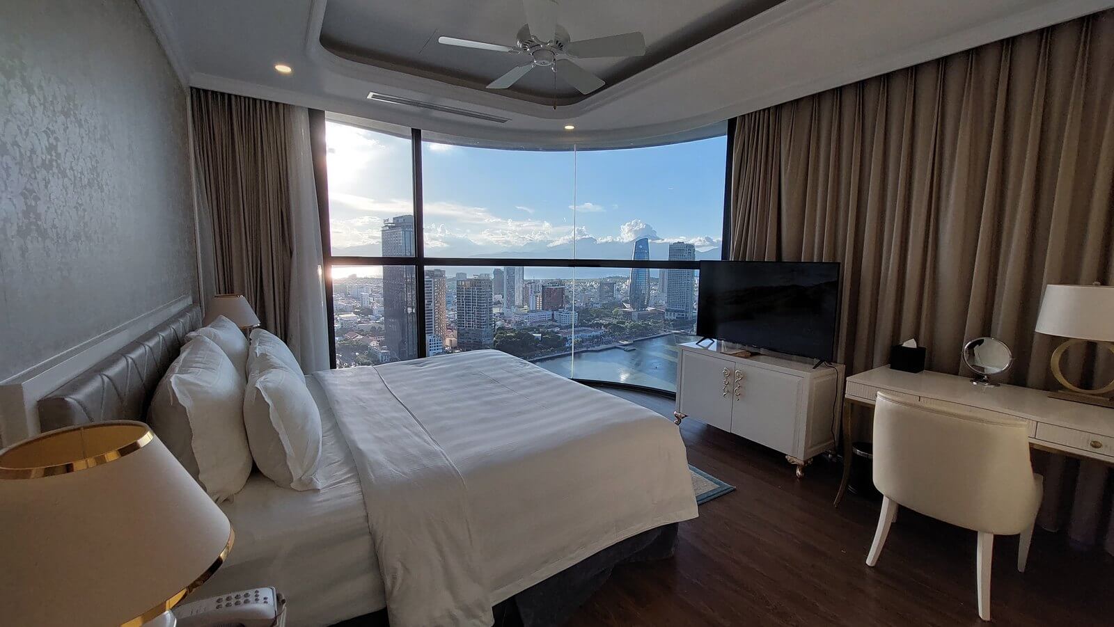 全景河景套房