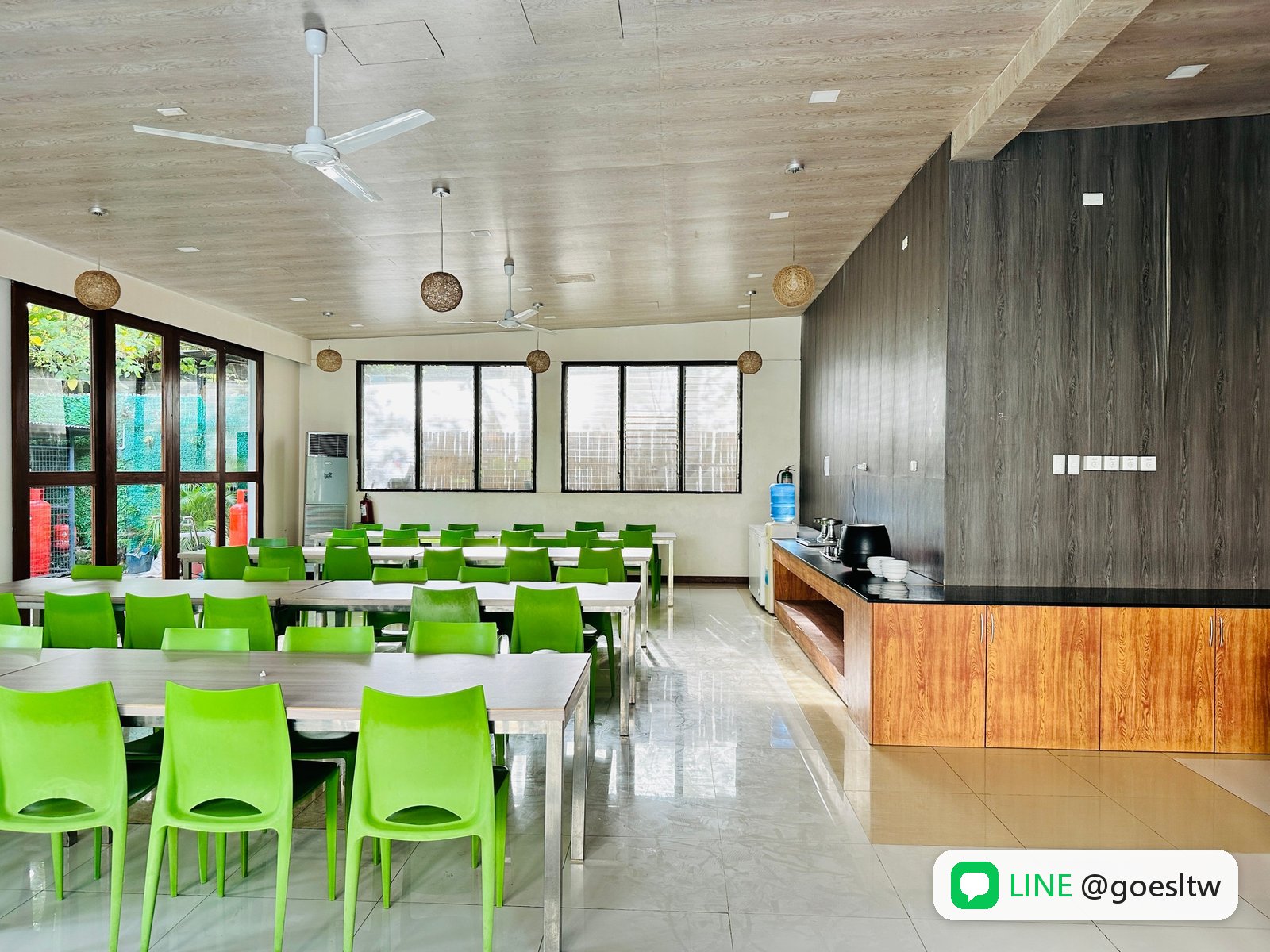 CELLA UNI 校區的餐廳與取餐檯