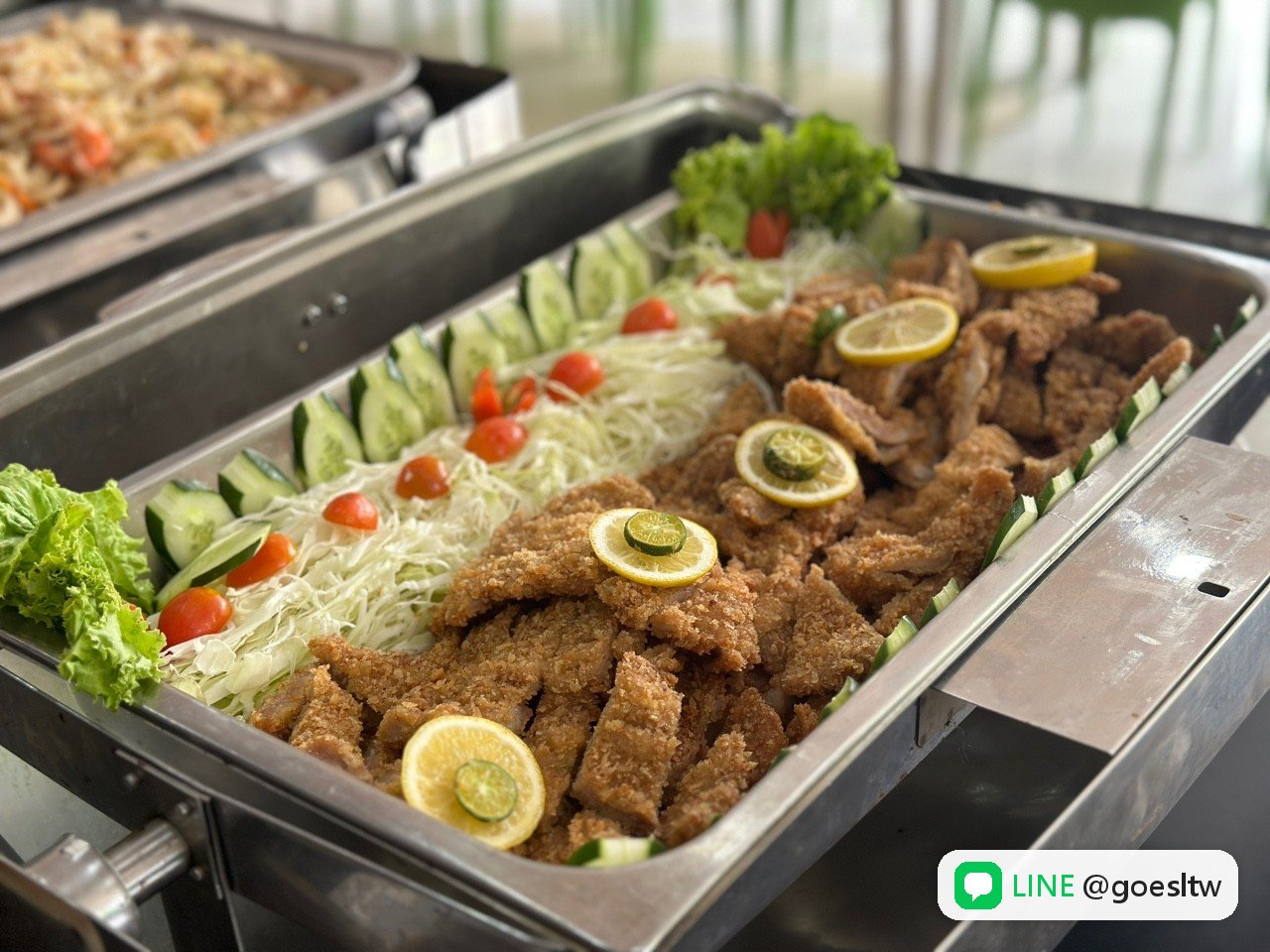 CELLA UNI 校區自助餐的炸肉排