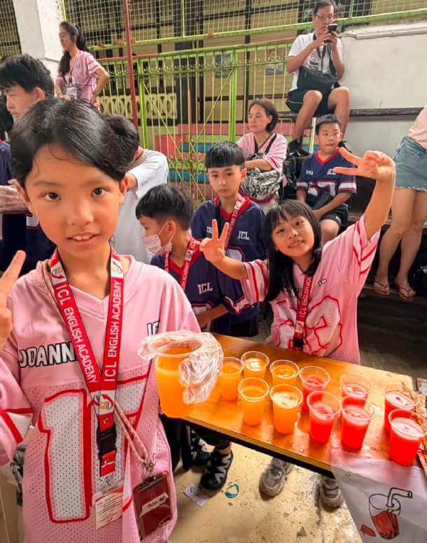 國際志工園遊會:ICL 學生的果汁攤(往年營隊)